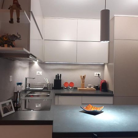 Lake View Apartment Tiranë Ngoại thất bức ảnh