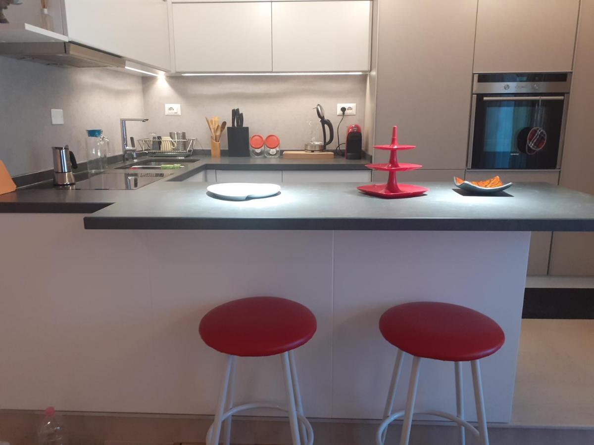 Lake View Apartment Tiranë Ngoại thất bức ảnh